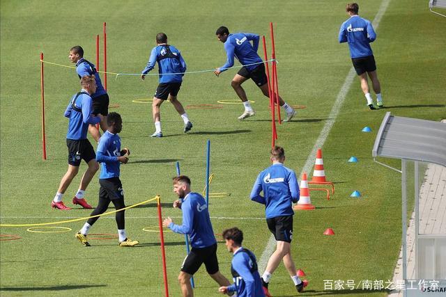 约基奇34+13威少两双詹姆斯18分 掘金大胜湖人